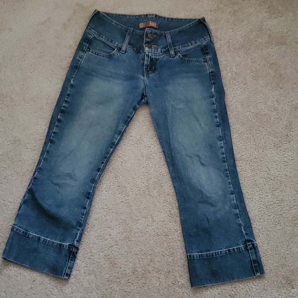 Juniors Denim Capris